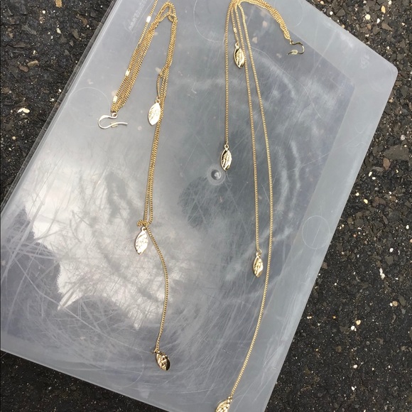 Long dangling gold earrings OS brand new - Picture 3 of 4